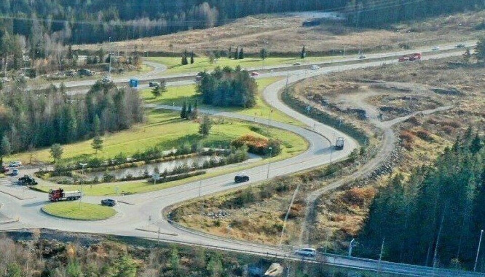 52.000 KUBIKKMETER: Ifølge Norges Geotekniske Institutt (NGI), som gjennomførte undersøkelsene på stedet, kan samlet volum av svartskifermassene på Taraldrud anslås til omtrent 52.000 kubikkmeter. 52.000 KUBIKKMETER: Ifølge Norges Geotekniske Institutt (NGI), som gjennomførte undersøkelsene på stedet, kan samlet volum av svartskifermassene på Taraldrud anslås til omtrent 52.000 kubikkmeter.