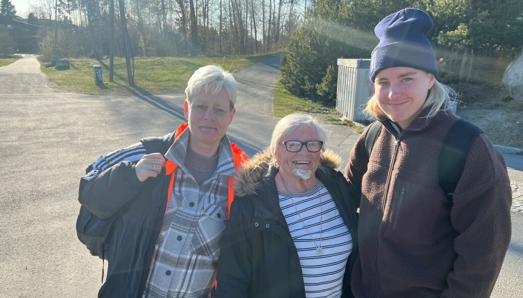 TRE GENERASJONER: Mamma Veronica Hägg og bestemor Anita Norberg fikk ikke se KIL-spiller Fanny Lång i aksjon mot Avaldsnes. TRE GENERASJONER: Mamma Veronica Hägg og bestemor Anita Norberg fikk ikke se KIL-spiller Fanny Lång i aksjon mot Avaldsnes.