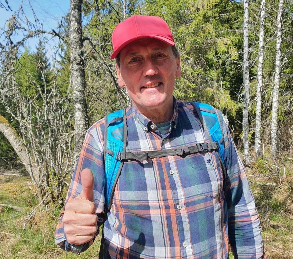 TAKKER: Kjell Øverland takker Oppegård Røde Kors for tilbudet.
