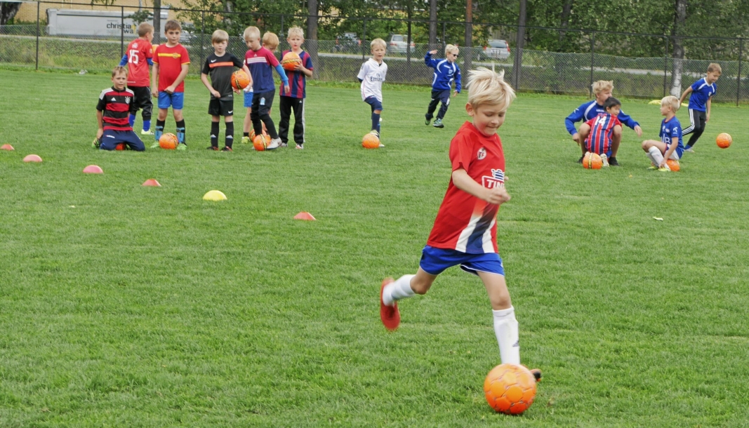 DRIBLESKOLE: I juni starter de første fotballtreningene for 2016-årgangen i Kolbotn.