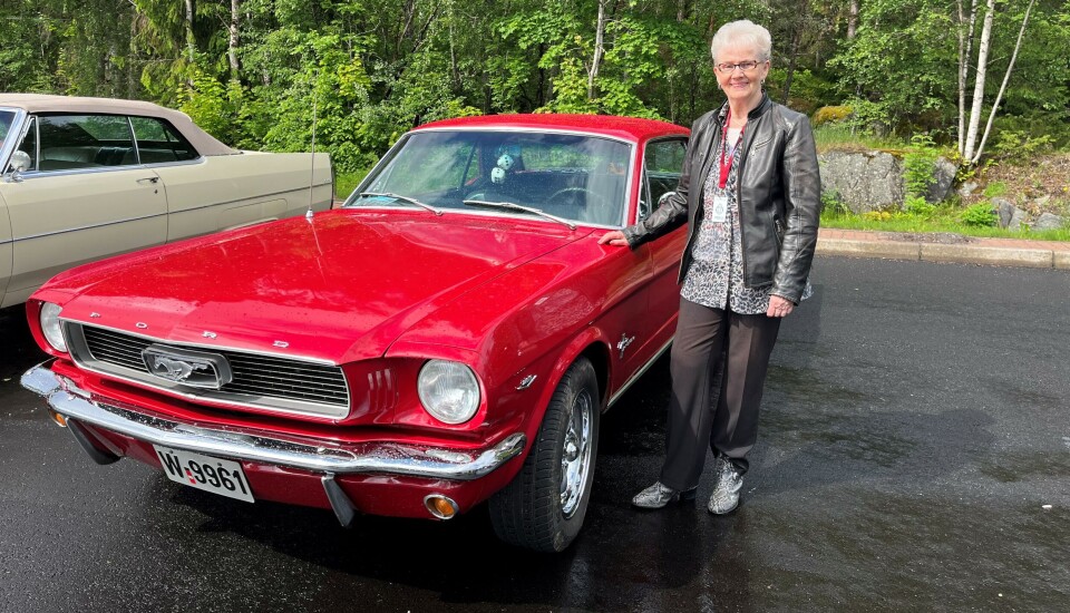 VOKST OPP PÅ TYRIGRAVA: Eva Brattvoll fra Kolbotn har praktisk talt vokst opp på Tyrigrava, her med sin røde mustang. VOKST OPP PÅ TYRIGRAVA: Eva Brattvoll fra Kolbotn har praktisk talt vokst opp på Tyrigrava, her med sin røde mustang.