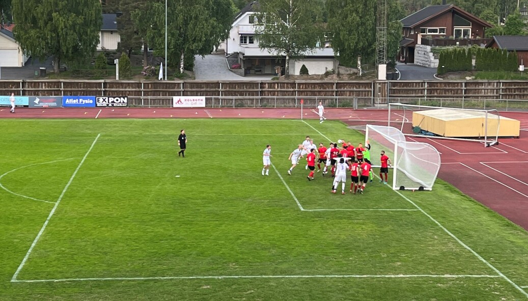 SISTE MULIGHET: KIL fikk noen cornere på slutten, men evnet ikke å dytte kula over streken. Fototeknisk er også dette fjerdedivisjonsnivå... SISTE MULIGHET: KIL fikk noen cornere på slutten, men evnet ikke å dytte kula over streken. Fototeknisk er også dette fjerdedivisjonsnivå...