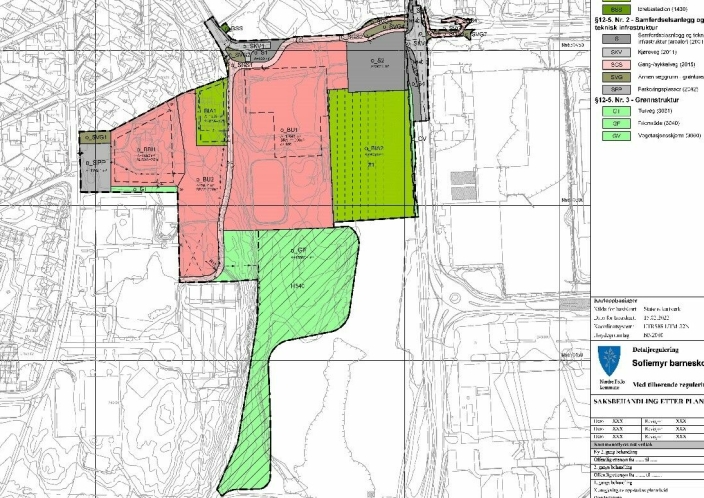 PROBLEMATISK UTEAREAL: Planforslaget åpner for at cirka halvparten av feltet BIA2 (det grønne feltet som ligger mellom skolen og Kongeveien på kartet), kan inngå i uteoppholdsregnskapet selv om det ligger i gul støysone.