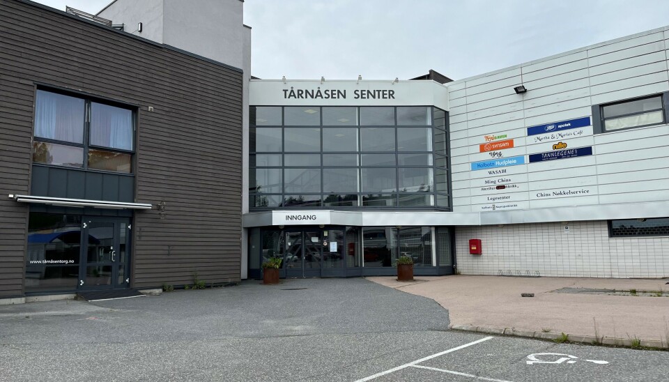VENTER PÅ RIVETILLATELSE: Tårnåsen senter står fortsatt. Vil sommeren endre på dette? VENTER PÅ RIVETILLATELSE: Tårnåsen senter står fortsatt. Vil sommeren endre på dette?