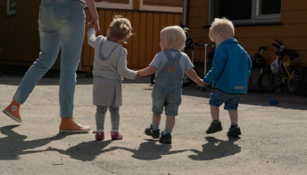 VENNSKAP OG LEK: Livet i barnehage består stort sett av vennskap og lek, men det har også sine utfordringer.