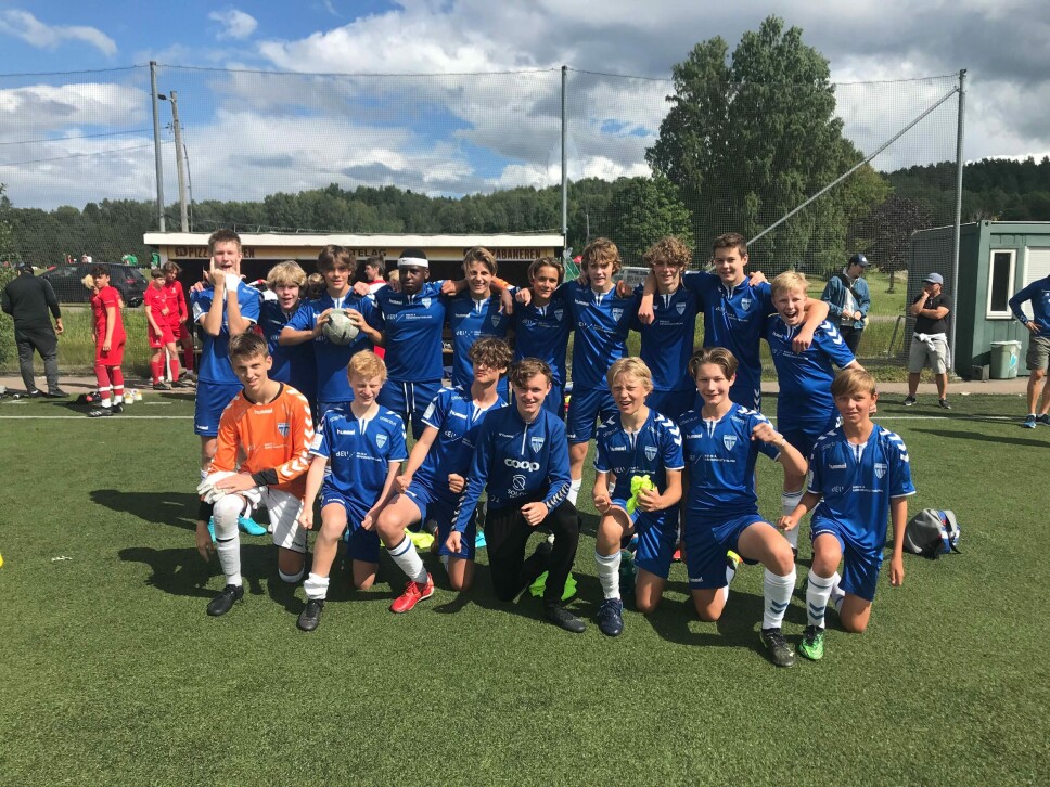 VANT TO KAMPER: På bildet ser du Kolbotn G-15 etter sin andre seier i gruppespillet. VANT TO KAMPER: På bildet ser du Kolbotn G-15 etter sin andre seier i gruppespillet.