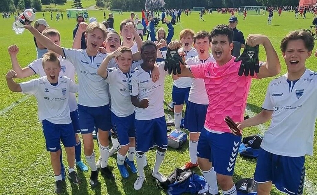 GUTTER 15: Både sjuerlaget (på bildet) og 11-er laget til Kolbotn er videre i A-sluttspillet. GUTTER 15: Både sjuerlaget (på bildet) og 11-er laget til Kolbotn er videre i A-sluttspillet.