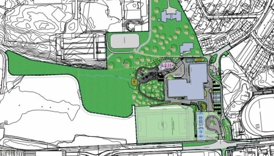 NY ILLUSTRASJONSPLAN: Illustrasjonsplanen viser hvordan det nye skoleanlegget skal plasseres i området, inkludert uteareal og parkering. Uteområdene planlegges med mye innslag av beplantning og åpne regnbed og fordrøyningsmagasin. NY ILLUSTRASJONSPLAN: Illustrasjonsplanen viser hvordan det nye skoleanlegget skal plasseres i området, inkludert uteareal og parkering. Uteområdene planlegges med mye innslag av beplantning og åpne regnbed og fordrøyningsmagasin.