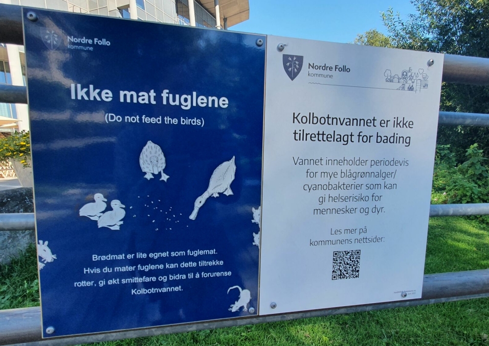 FRARÅDER BADING: Kommunen har satt opp flere plakater for å informere folk om at Kolbotnvannet ikke er tilrettelagt for bading.