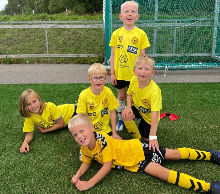SUPERLAG: Denne gode Oppegård-gjengen var fornøyde etter søndagens mini-cup mot Kolbotn.