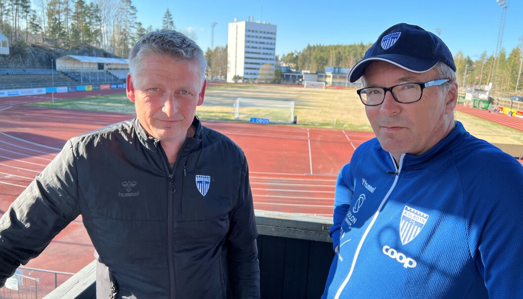 LEDERE: Einar Engedahl (t.v.) er vikarierende daglig leder i Kolbotn IL for Harald Vaadal som for tiden er sykmeldt. LEDERE: Einar Engedahl (t.v.) er vikarierende daglig leder i Kolbotn IL for Harald Vaadal som for tiden er sykmeldt.