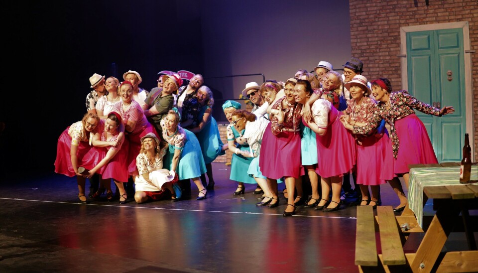 FARGERIKT: «Swingin’ in the Rain» er en fargerik og festlig affære i Kolben 18. og 19. september. FARGERIKT: «Swingin’ in the Rain» er en fargerik og festlig affære i Kolben 18. og 19. september.