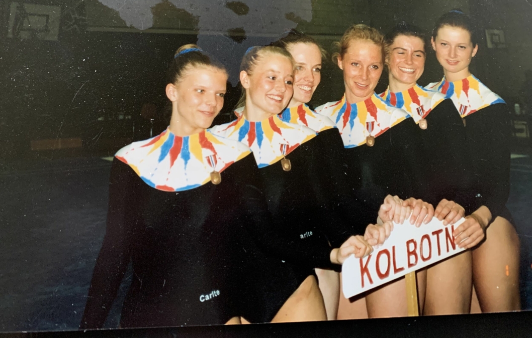 GULL-JENTER: Camilla Mathiassen, Tone Røtnes, Marianne Lie, Ann-Kristin Albertsen, Randi Høiholt og Randi Sletner tok NM-gull i 1992.