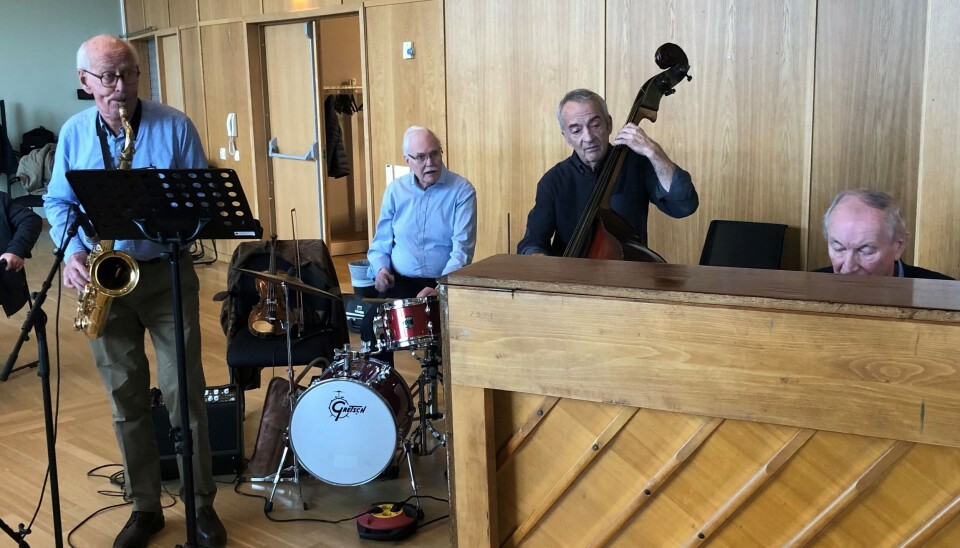 JAZZVETERANER: SeniorService Jazzband sørget for god underholdning for seniorene i Kolben fredag 21. oktober. JAZZVETERANER: SeniorService Jazzband sørget for god underholdning for seniorene i Kolben fredag 21. oktober.