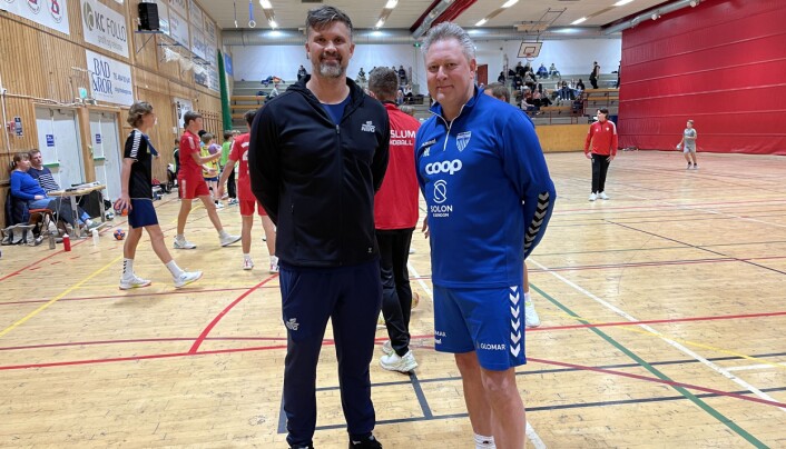 STORFINT BESØK: Selveste Kristian Kjelling er trener for Haslum G13. For Kolbotn er det Henrik Lo som styrer spakene. STORFINT BESØK: Selveste Kristian Kjelling er trener for Haslum G13. For Kolbotn er det Henrik Lo som styrer spakene.