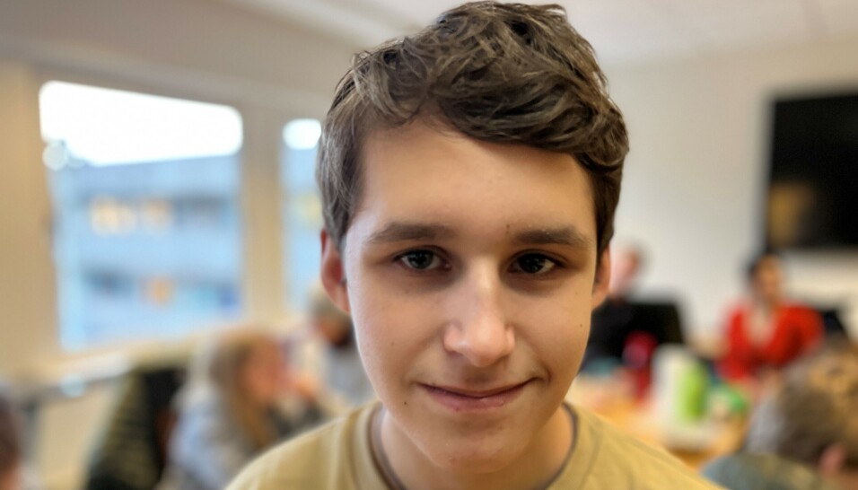 LIKER Å LESE: Jan Viktor elsker å lese, så han håper på noen nye fine bøker til jul. LIKER Å LESE: Jan Viktor elsker å lese, så han håper på noen nye fine bøker til jul.