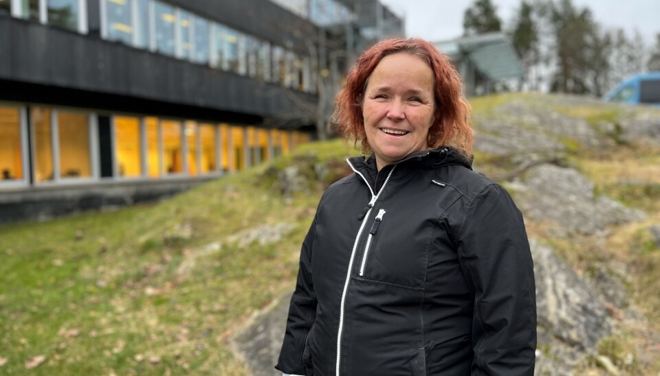 TRENER: Trener Aud Haugbjørg synes det er flott at jentene selv er med å bidra til å samle inn penger til treningsleiren. TRENER: Trener Aud Haugbjørg synes det er flott at jentene selv er med å bidra til å samle inn penger til treningsleiren.