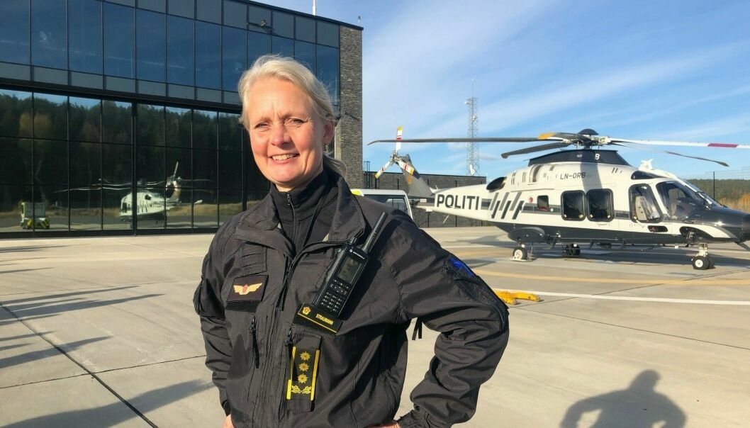 VIL FLY MER: Hilde Straumann, seksjonsleder ved Hellikoptertjenesten, informerer om at det er søkt om tillatelse til flere flyvninger.