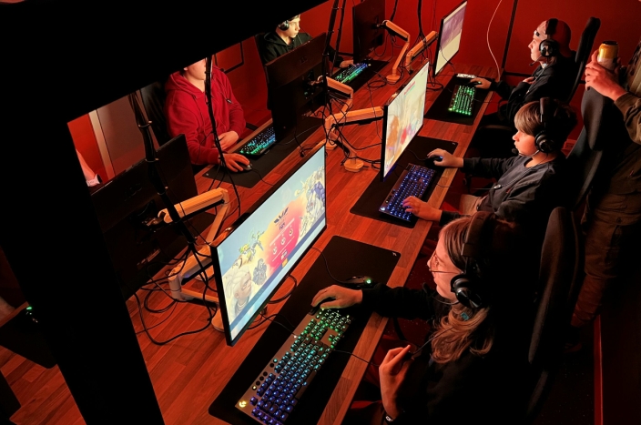 NYTT ROM: Gamingrommet på Flame er allerede megapopulært blant ungdommen i Greverud-området.