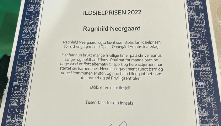 GODE ORD: Her er begrunnelsen bak tildelingen av ildsjelprisen til teater-legenden Ragnhild «Bibbi» Neergaard.