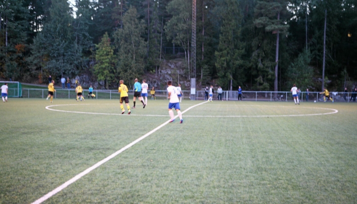 IKKE VAR: Da Oppegård IL og Kolbotn IL spilte treningskamp på Østre Greverud for noen sesonger siden var det ikke VAR på plass.