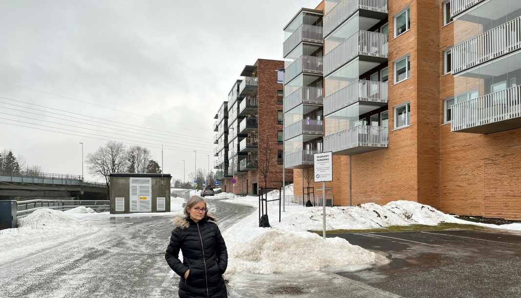 ØNSKER BEDRE ALTERNATIV: Hilde Ryli Straume etterlyser alternativ kjørevei for beboere ved Trelastveien på Myrvoll.