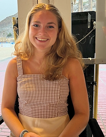POLITISK AKTIV: Alexandra Hesla-Halvorsen (17) er politisk nestleder i Follo Unge Høyre og styremedlem i Nordre Follo Høyre.