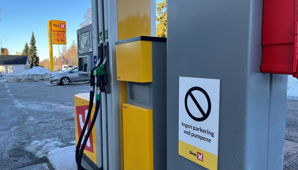 GODT SKILTET: Det er skiltet mot å parkere flere steder på plassen. GODT SKILTET: Det er skiltet mot å parkere flere steder på plassen.