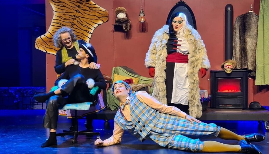 CRUELLA I SVING: Katten Lucifer, er ikke spesielt begeistret for sin «mor», selveste Cruella. CRUELLA I SVING: Katten Lucifer, er ikke spesielt begeistret for sin «mor», selveste Cruella.