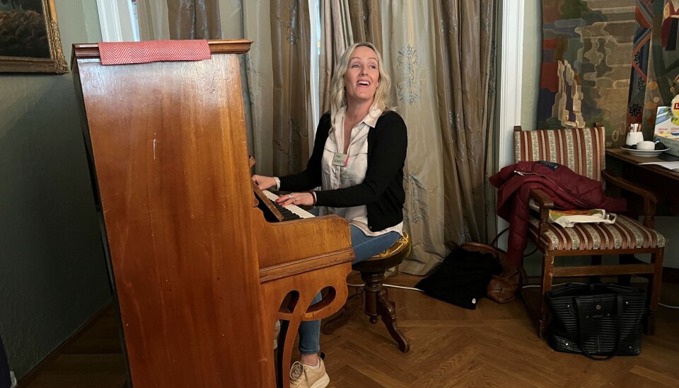 PIANIST: Ann-Margreth Ånestad leverte de herligste toner med stor innlevelse fra pianoet. PIANIST: Ann-Margreth Ånestad leverte de herligste toner med stor innlevelse fra pianoet.