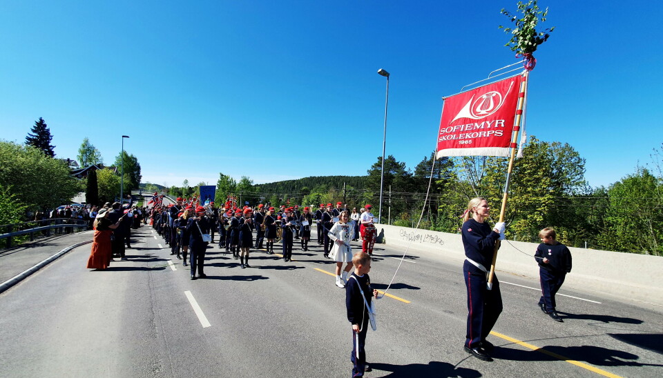 SOFIEMYR SKOLEKORPS: FAU på Sofiemyr holder koken frem til 17.00 på Sofiemyr skole ettermiddagen 17. mai. SOFIEMYR SKOLEKORPS: FAU på Sofiemyr holder koken frem til 17.00 på Sofiemyr skole ettermiddagen 17. mai.