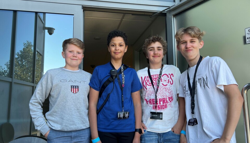 DEDIKERTE: F.v. Konrad, Kristian, Sebastian og Benjamin stiller alle blidt opp for å lage en bra kveld for oppegårdingene. DEDIKERTE: F.v. Konrad, Kristian, Sebastian og Benjamin stiller alle blidt opp for å lage en bra kveld for oppegårdingene.