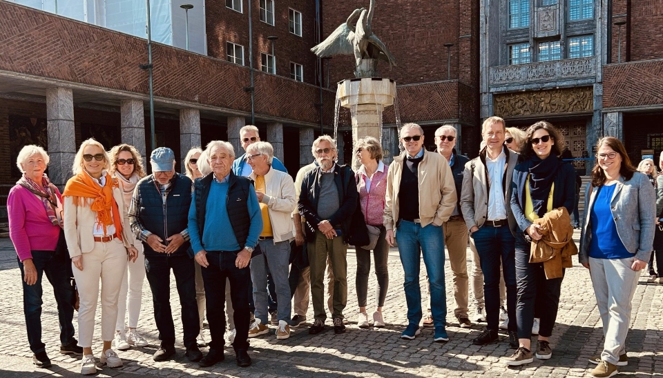 TYSKE GJESTER: Det var en stor ære for Kolbotn Rotary få besøk fra Tyskland. Her ser du de tyske gjestene sammen med Kolbotn Rotary sin egen representant, Siv Tove Ophaug (til høyre i bildet).