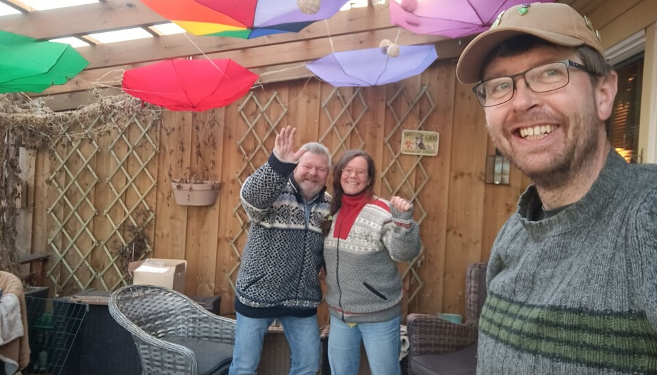HEIAGJENG: Eirik og Tove fra Ullensaker MDG sender en glad vandrer ut på sitt livs lengste dagsetappe til fots. Før dagen er omme skal han gå syv mil, gjennom Gjerdrum, Nittedal, Lørenskog, Rælingen og Lillestrøm HEIAGJENG: Eirik og Tove fra Ullensaker MDG sender en glad vandrer ut på sitt livs lengste dagsetappe til fots. Før dagen er omme skal han gå syv mil, gjennom Gjerdrum, Nittedal, Lørenskog, Rælingen og Lillestrøm