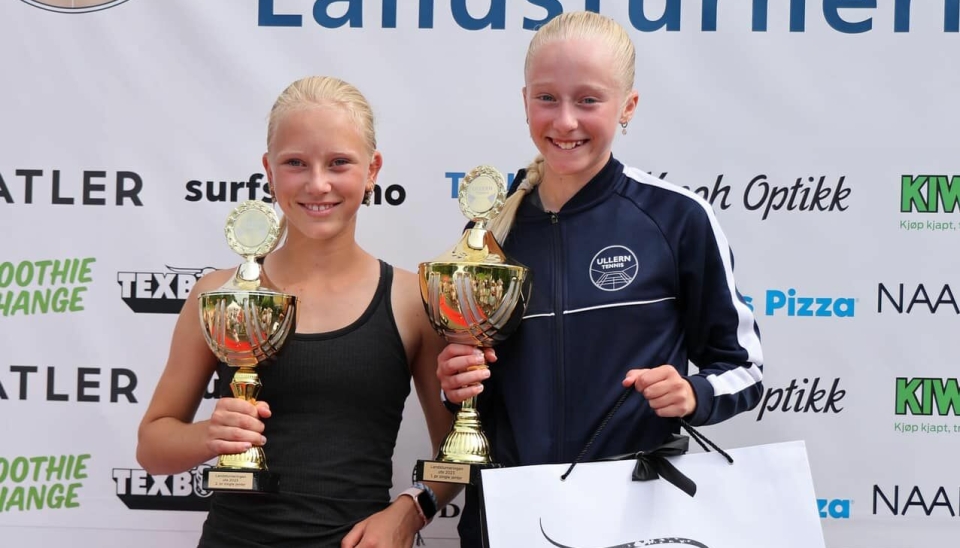 BEST I LANDET: Charlotte Anderssen (til venstre) og Lea Meier Sommerfeldt er best i landet i klassen tolv og under i double-tennis.