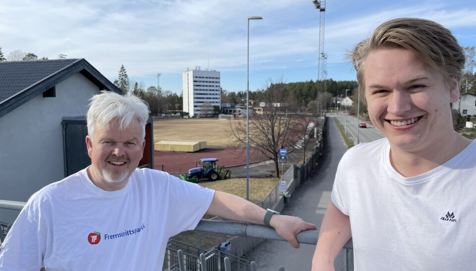 LOKAL: Nicklas Olsen Hoff (t.h.) er vokst opp og bor på Sofiemyr. Han er 4. kandidat på FrP sin liste. Her sammen med Tønnes Steenersen som er FrPs toppkandidat. Nicklas Olsen Hoff har sittet som utvalgsmedlem i OIK – Oppvekst, idrett og kultur i de siste fire årene. LOKAL: Nicklas Olsen Hoff (t.h.) er vokst opp og bor på Sofiemyr. Han er 4. kandidat på FrP sin liste. Her sammen med Tønnes Steenersen som er FrPs toppkandidat. Nicklas Olsen Hoff har sittet som utvalgsmedlem i OIK – Oppvekst, idrett og kultur i de siste fire årene.