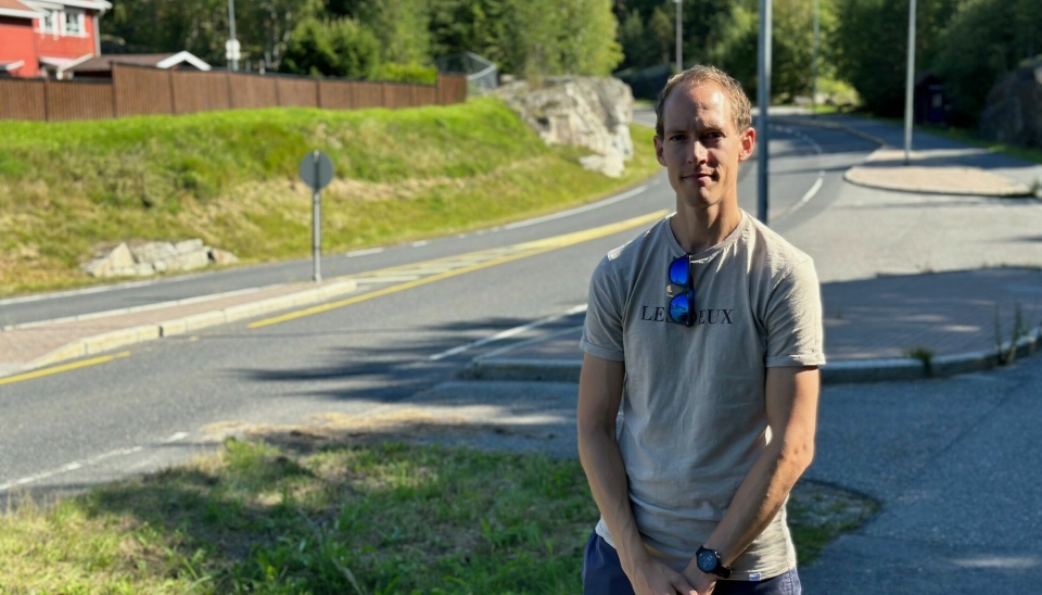 FARLIG OVERGANG: Øyvind Esse Berge håper at det nå blir gjort noe med krysningspunktet bak han etter ulykken.
