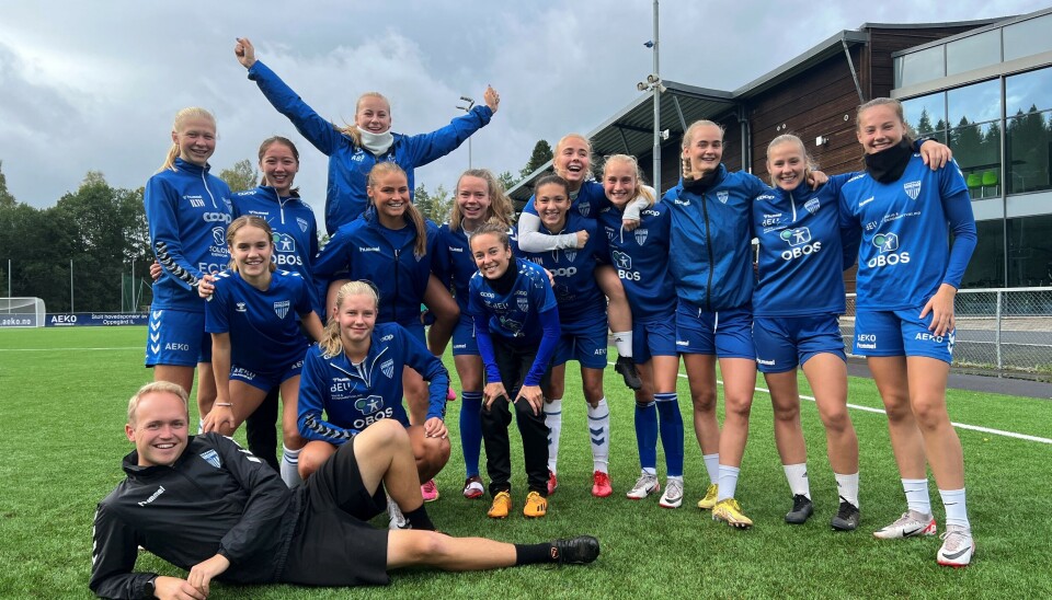 TRENGER STØTTE: Trener Vetle Vangstuen og KIL-jentene vil mer enn gjerne se deg på tribunen på lørdag. TRENGER STØTTE: Trener Vetle Vangstuen og KIL-jentene vil mer enn gjerne se deg på tribunen på lørdag.