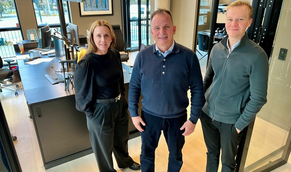 NORD-TRIO: Med Linda Sæther på laget, har Nord eiendomsmegling gått fra to til tre. I midten Nord-gründer Bent Norderhaug og til høyre Ola Presterud.