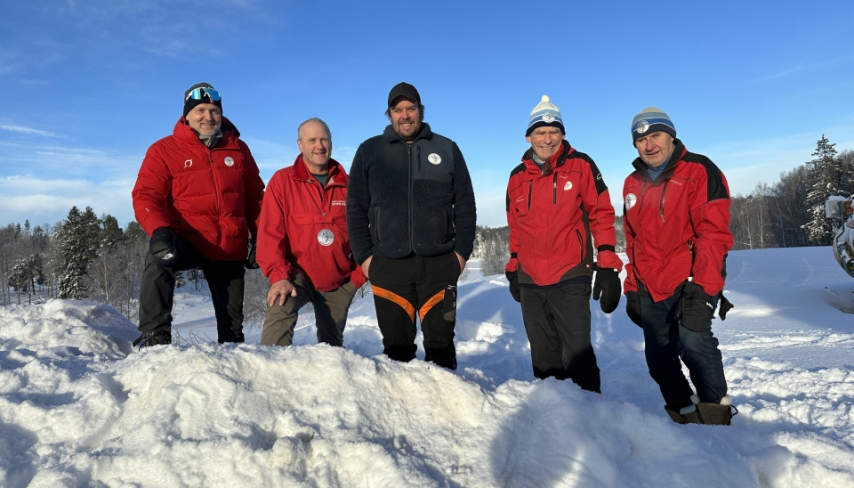 SKIFORENINGEN: Håvard Abrahamsen, Svein Skrattalsrud, Terje Martinsen og Ragnar Skaarer står til tjeneste for «skisportens fremme» som er formålet til Skiforeningen.