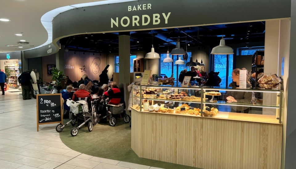 ÅPNET IGJEN: Lørdag klokken 10 var det «business as usual» hos Baker Nordby på Kolbotn Torg. Hva synes du om oppgraderingen?