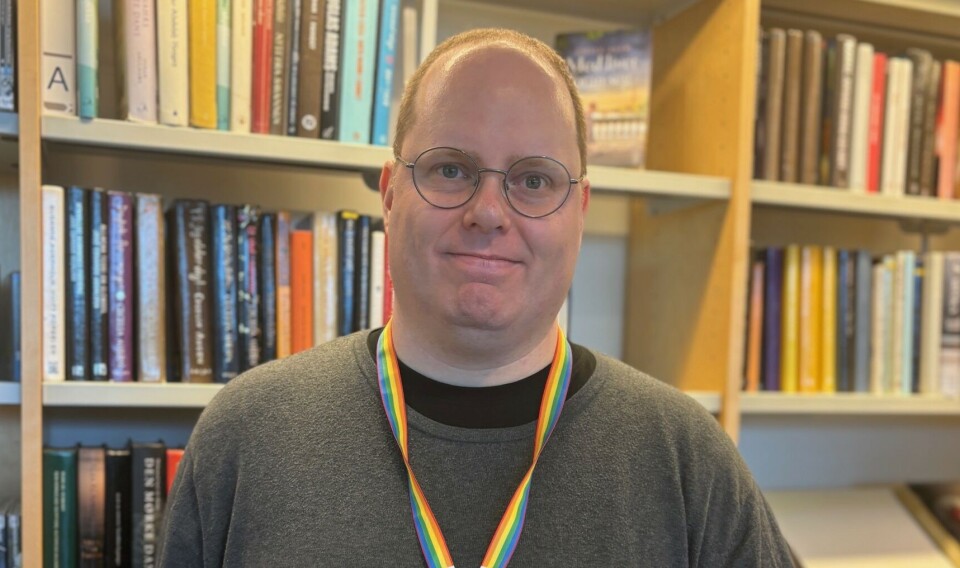 BIBLIOTEKET: Frank anbefaler en overnaturlig spenningsroman som lener seg mot skrekksjangeren